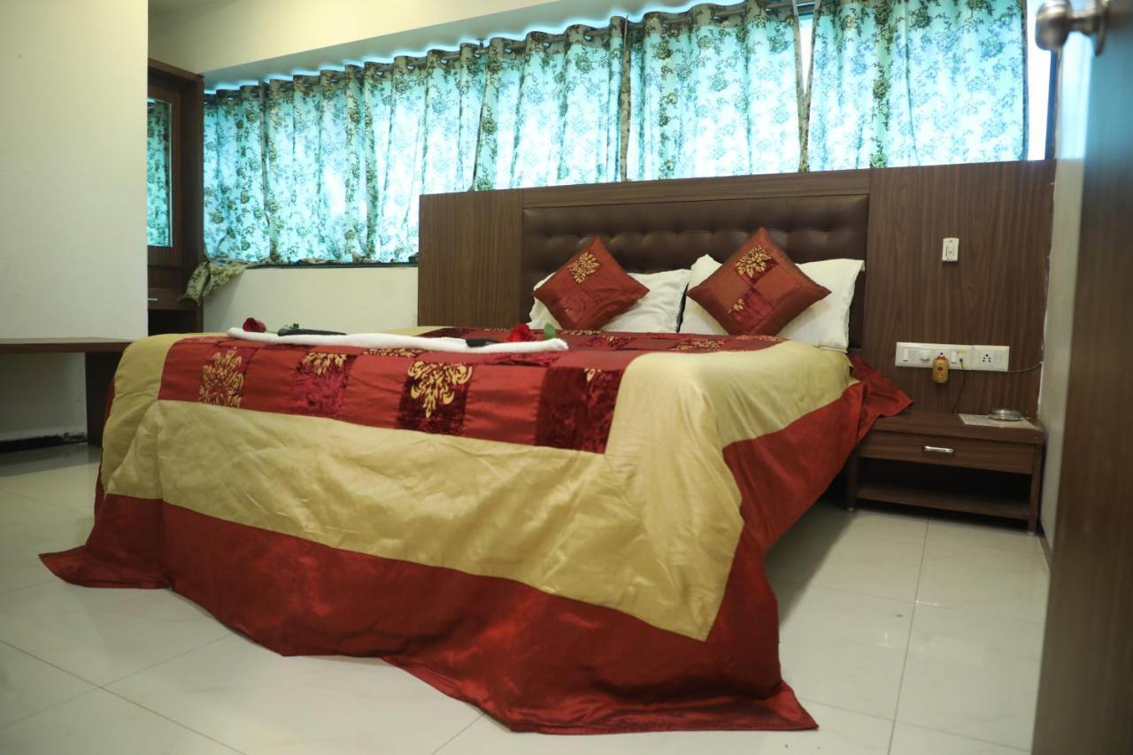 Hotel Shiv Leela Grand Мумбаи Экстерьер фото